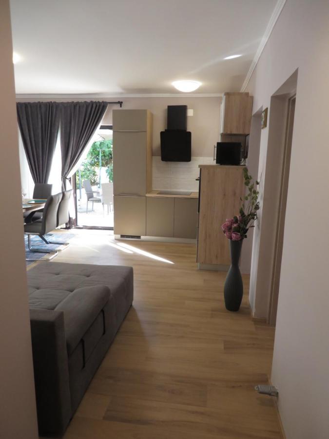 Apartments Amfa Biograd Na Moru Buitenkant foto