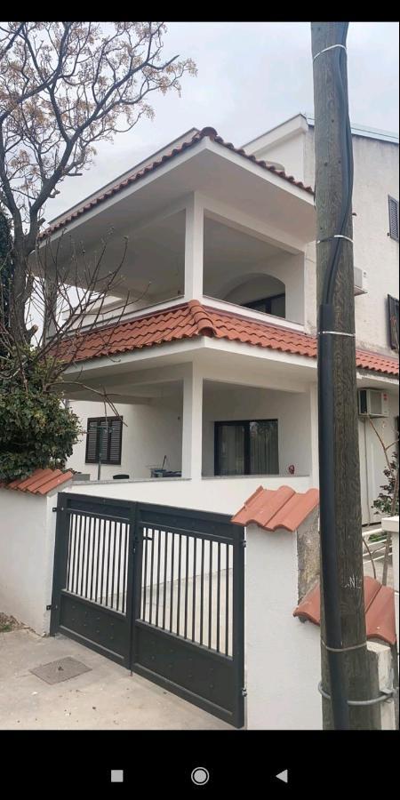 Apartments Amfa Biograd Na Moru Buitenkant foto